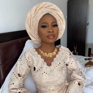 Meet your Posher, Ajoke